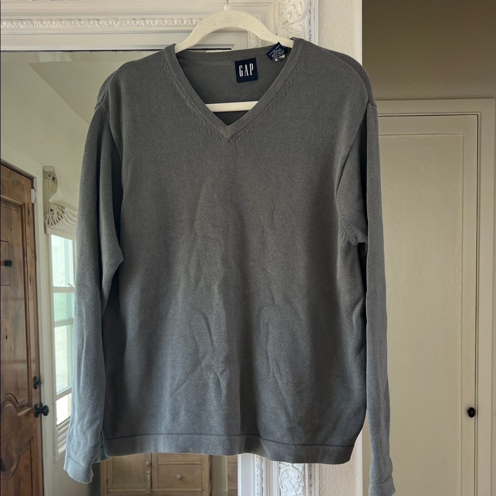 Vintage Gap V-Neck Sweater size Small
